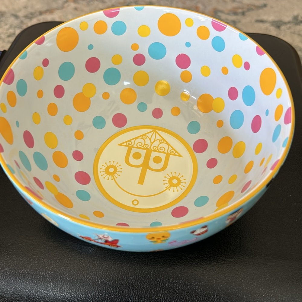 Disney three piece ceramic bowl set each uniquely their own 4 1/2 5 1/2 and7 1/2 - Picture 3 of 11